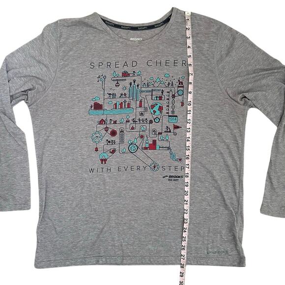 Lot 2 Brooks Run Happy Long Sleeve Shirts XL Spread Cheer Yeti Holiday Graphic - Picture 8 of 11